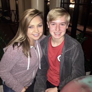 Meet your Posher, Eli